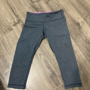 Lululemon leggings size 6